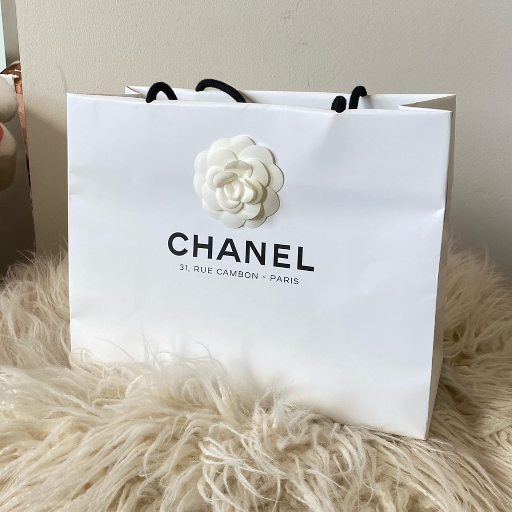 Chanel white paper shopping bag